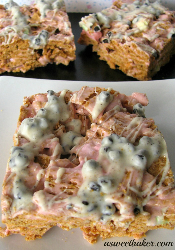 Strawberry & Cream S'more Bars
