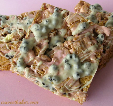 Strawberry & Cream S'more Bars